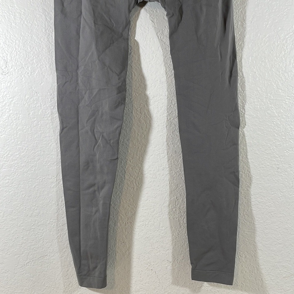 Gymshark Seamless Gray & Coral Workout Leggings Size Medium - Picture 6 of 8